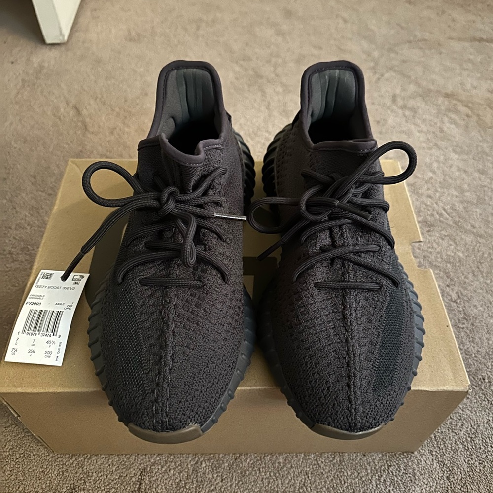 Yeezy Boost 350 cinder size 7.5 men’s worn twice with tag